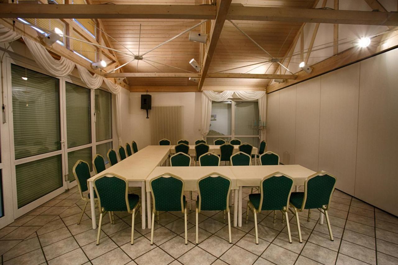 Hotel Rosengarten Leipzig-Naunhof Extérieur photo